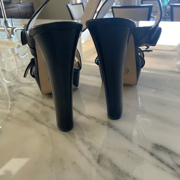 Michael Kors high heels - Picture 3 of 4